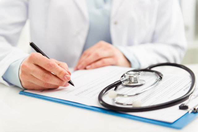 În condițiile pandemiei COVID-19 și în scopul eficientizării activităților de examinare medicală profilactică, perioada de realizare a examenelor medicale periodice ale salariaților din instituțiile educaționale va fi prelungită până la 1 octombrie 2020